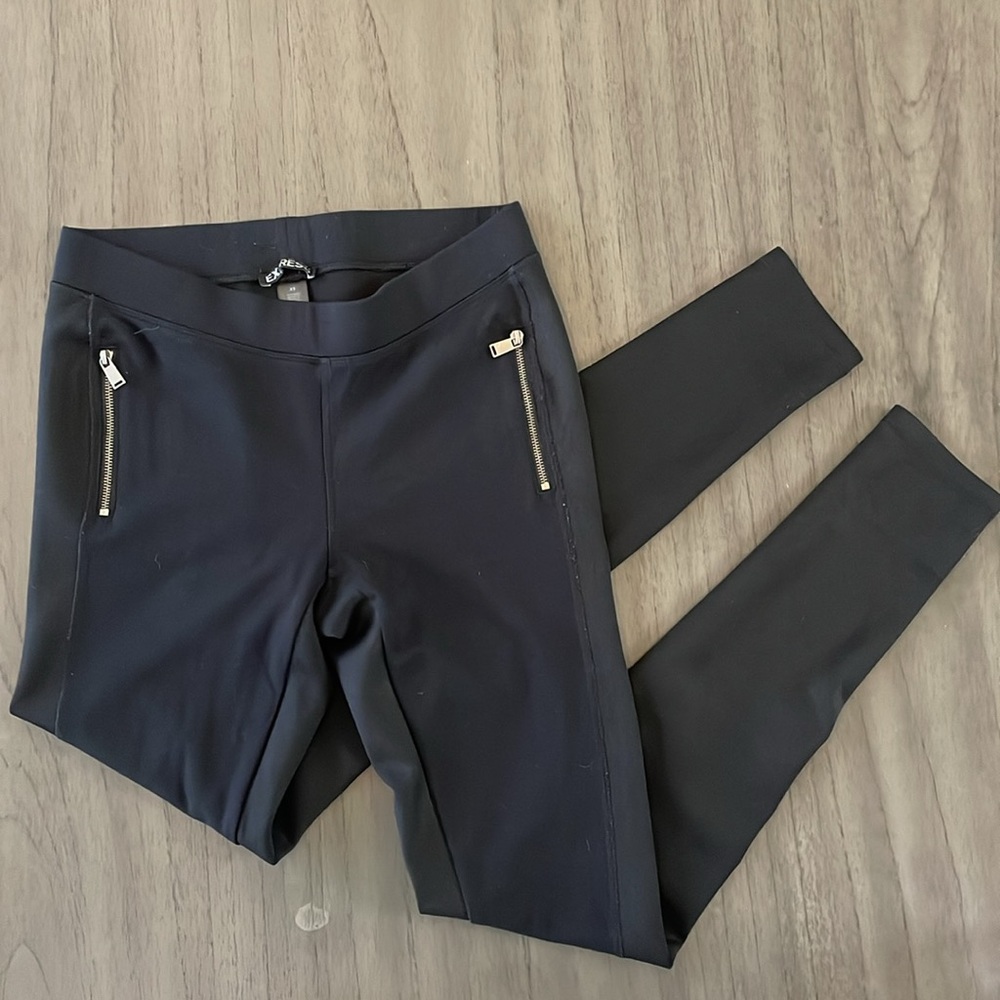CLOSET CLOSING Express Leggings w/ zipper accents, black, size XS